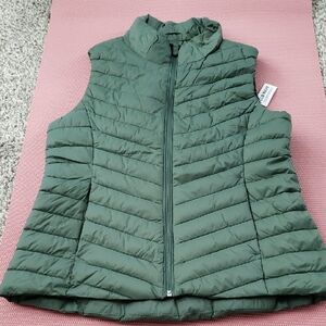 Old Navy Active Puffer Vest Green